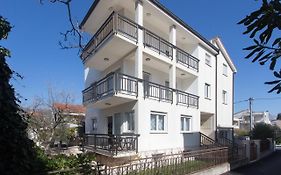 Apartments Villa Japeri
