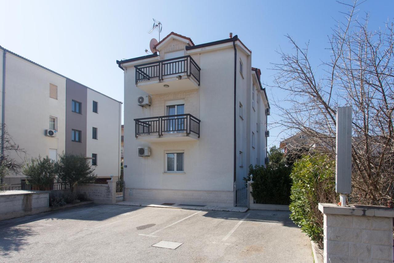 Apartments Villa Japeri Kaštela Exterior foto